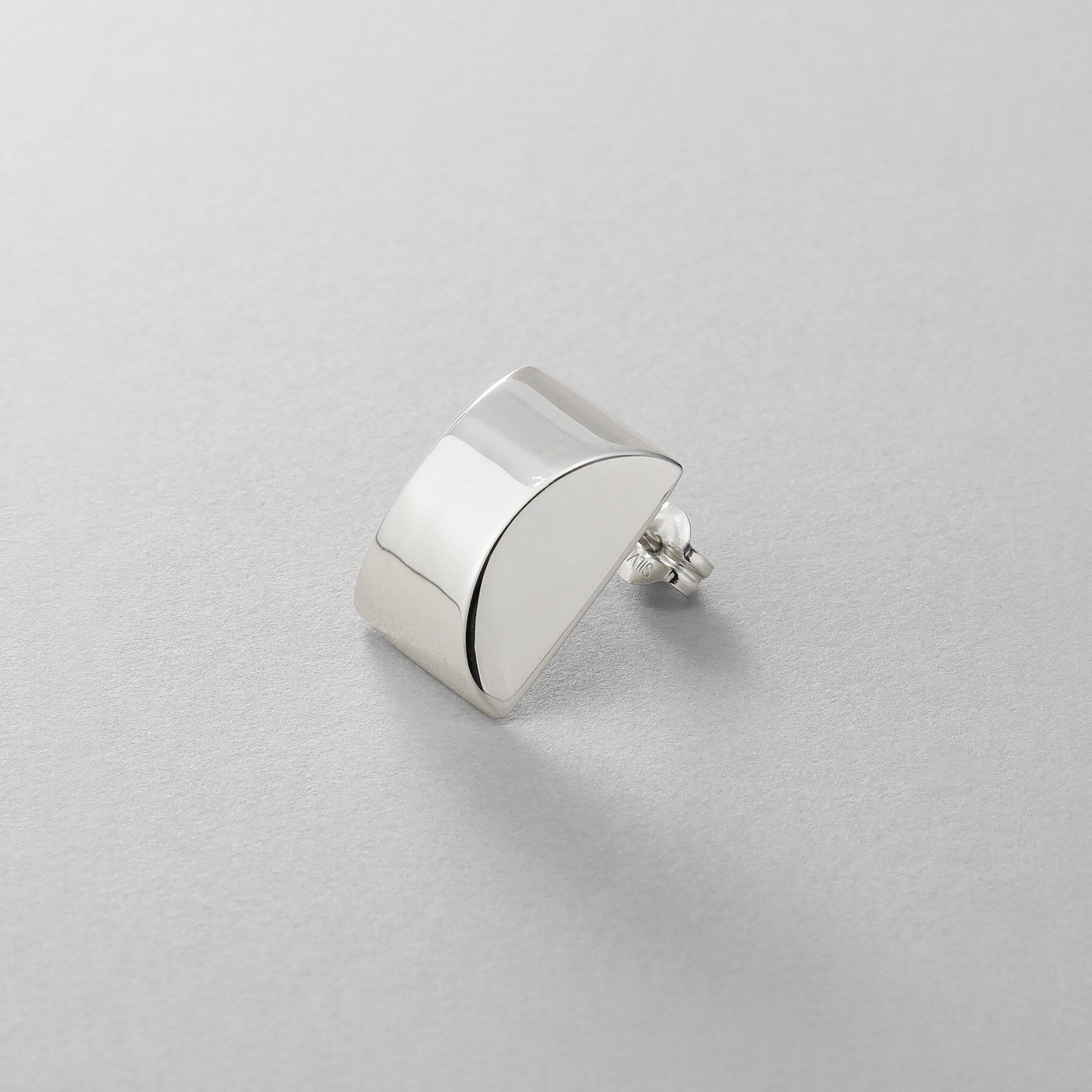 COCOSHNIK ONKITSCH「シルバー ホロウスタッドピアス スロープカット」|ピアス|