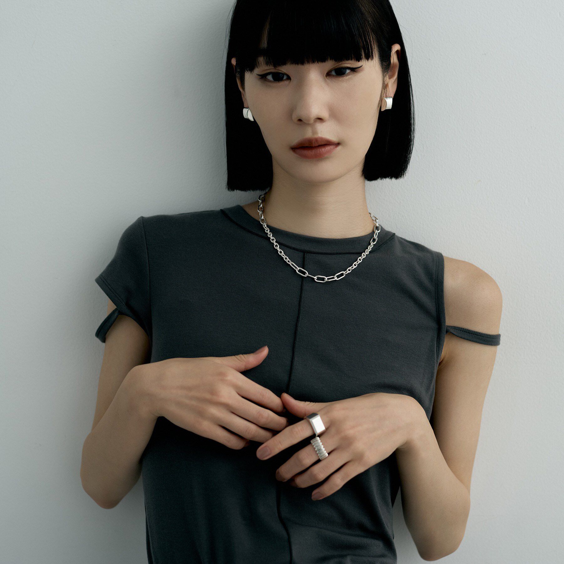 COCOSHNIK ONKITSCH「シルバー ホロウスタッドピアス スロープカット」|ピアス|