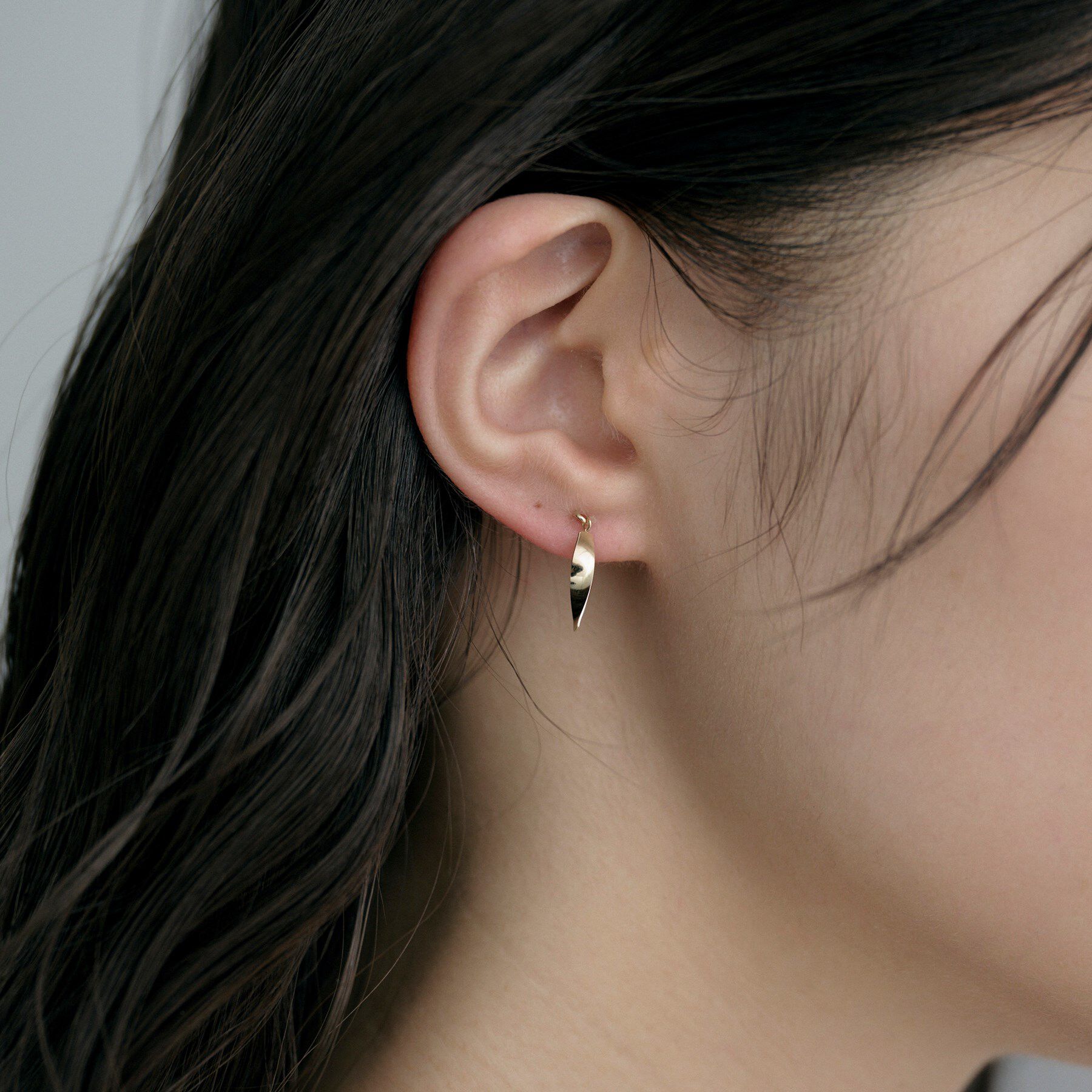 COCOSHNIK ONKITSCH「K10トワーリープレートピアス」|ピアス|