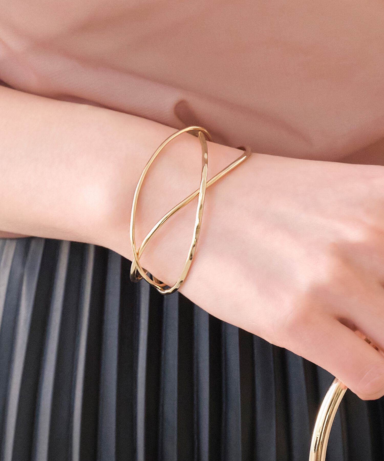 Phoebe「グリッターワイドカフバングル」|ブレスレット・バングル|