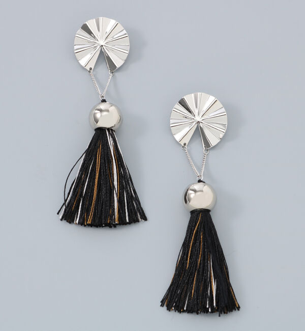 Phoebe+「【amplis】lotus tasselピアス　シルバー&times;ブラック」|ピアス|ブラック