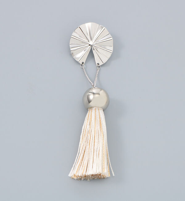 Phoebe+「【amplis】lotus tasselピアス　シルバー&times;ベージュ」|ピアス|