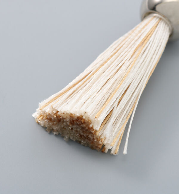 Phoebe+「【amplis】lotus tasselピアス　シルバー&times;ベージュ」|ピアス|