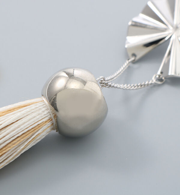 Phoebe+「【amplis】lotus tasselピアス　シルバー&times;ベージュ」|ピアス|