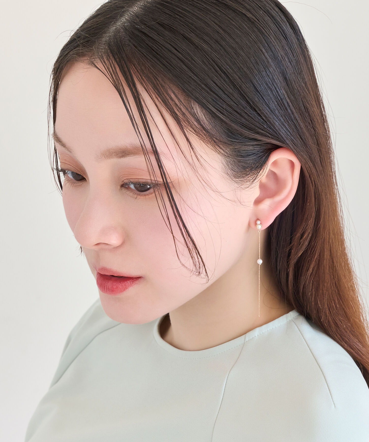Phoebe「【痛くないシリーズ】ルミナスパールロングライトフィットイヤリング　シャンパン」|イヤリング|