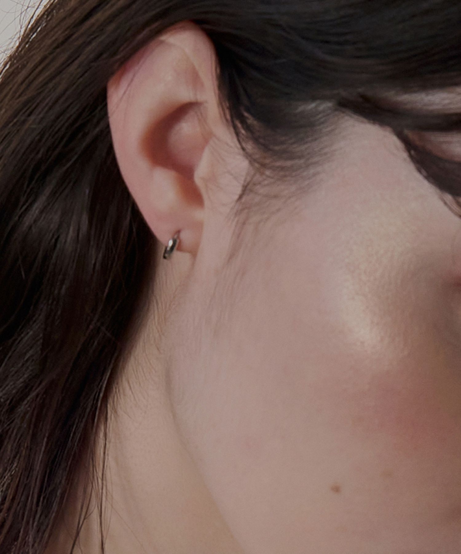 Phoebe「【金属アレルギー対応】ワンタッチメタルフープミニピアス(片耳)/サージカルステンレス シルバー」|ピアス|