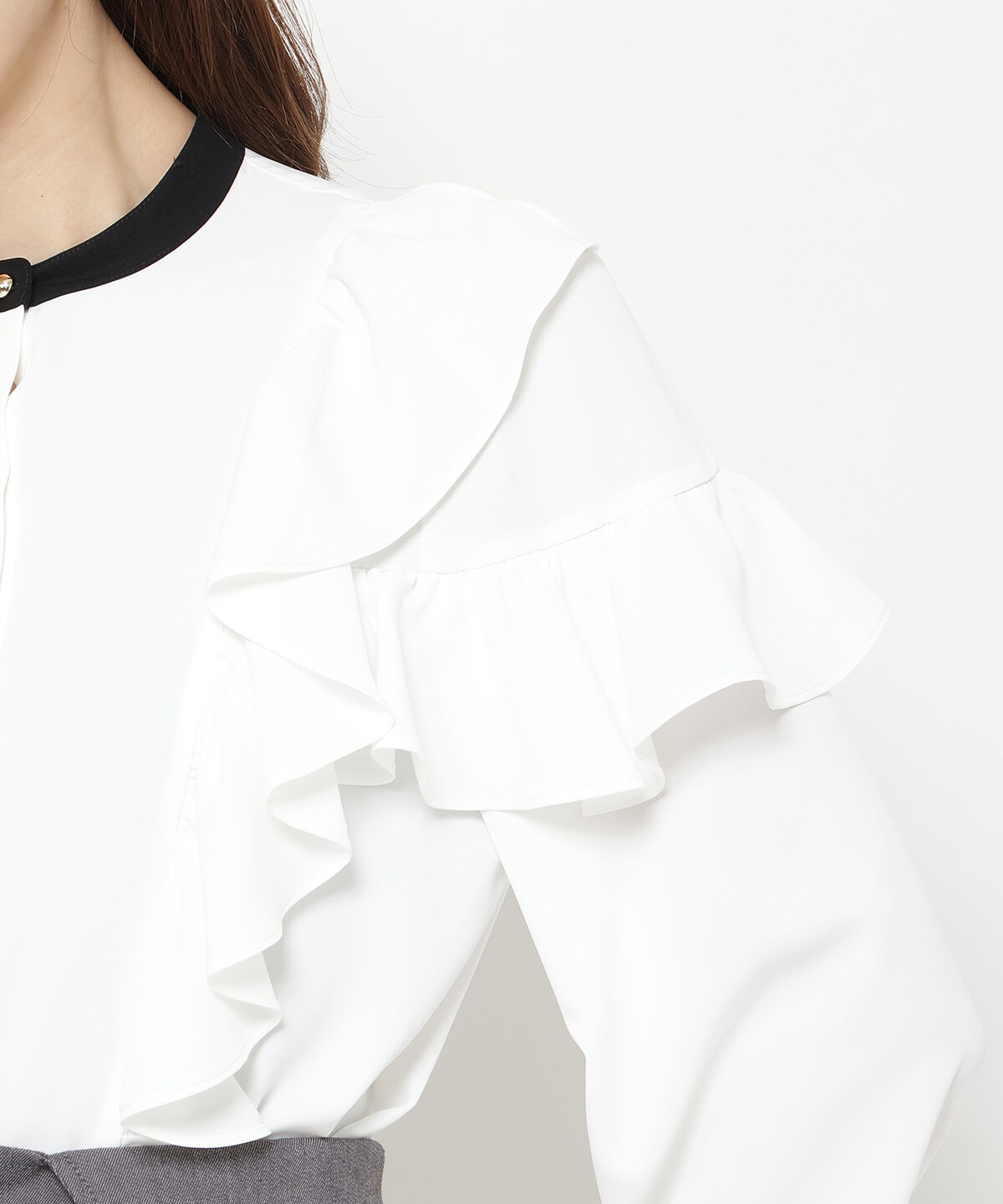 アンドクチュール「ダブルフリル配色ハイカラーブラウス」|シャツ・ブラウス|