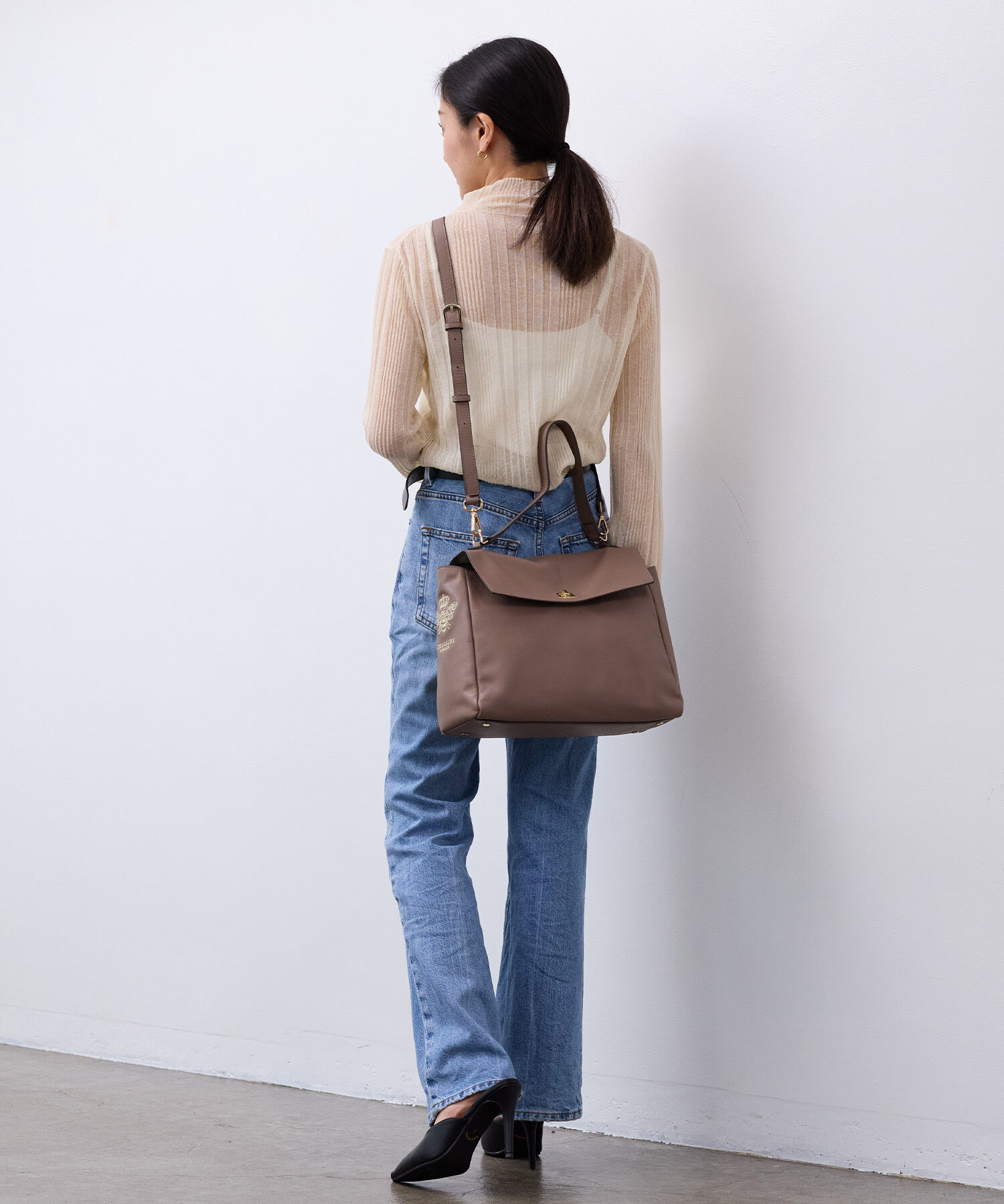 TOPKAPI TREASURE「【TREASURE TOPKAPI】スムースレザー ハチ 刺しゅう ショルダーバッグ」|ショルダー・メッセンジャー|