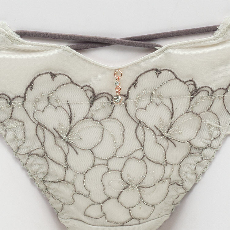 intesucre「アンテシュクレ narue&times;intesucre IBT380ペア Ｔバックショーツ IST380」|インナー|