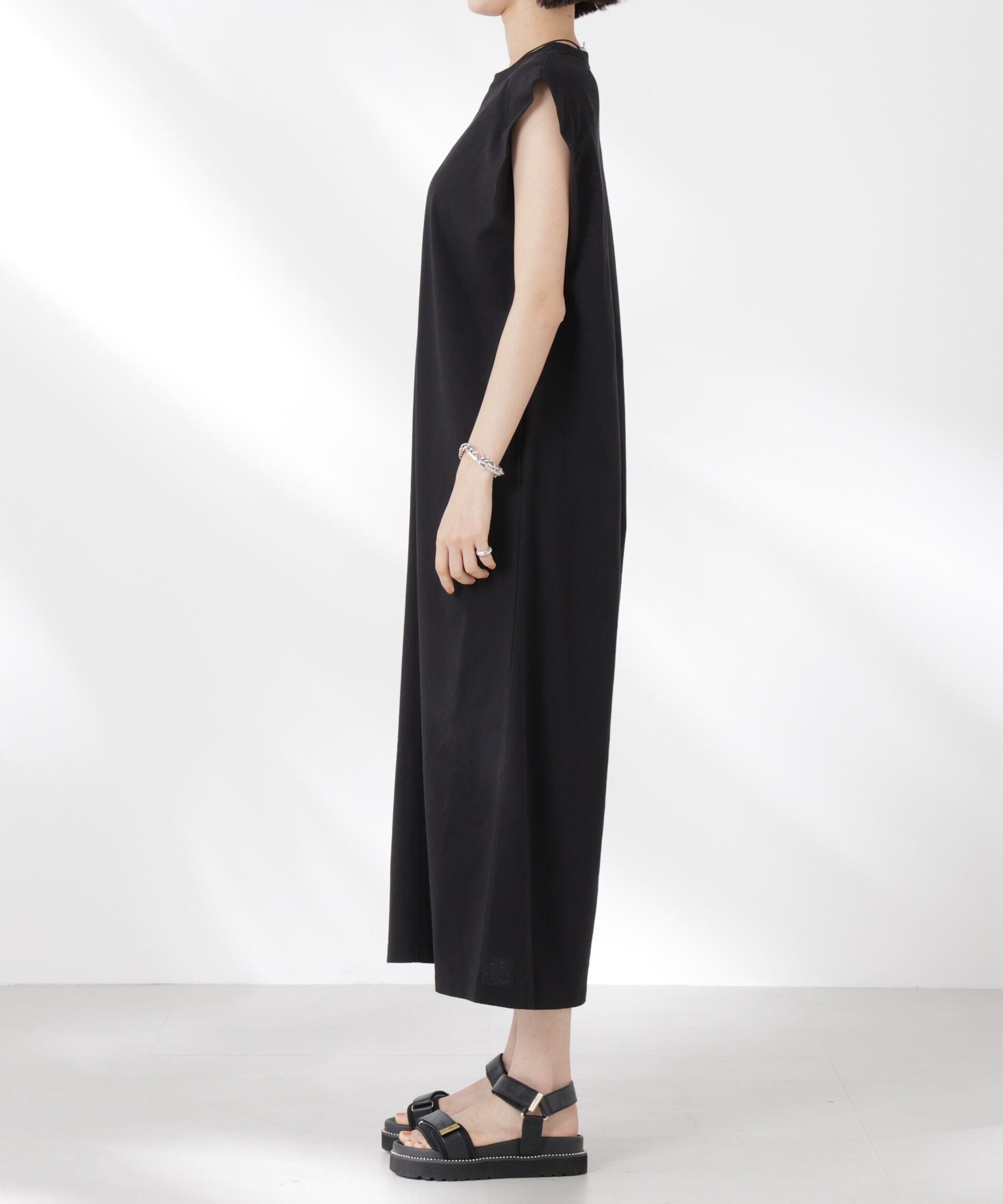 nano･universe「STORATECH 機能素材タックスリーブカットワンピース」|ワンピース|