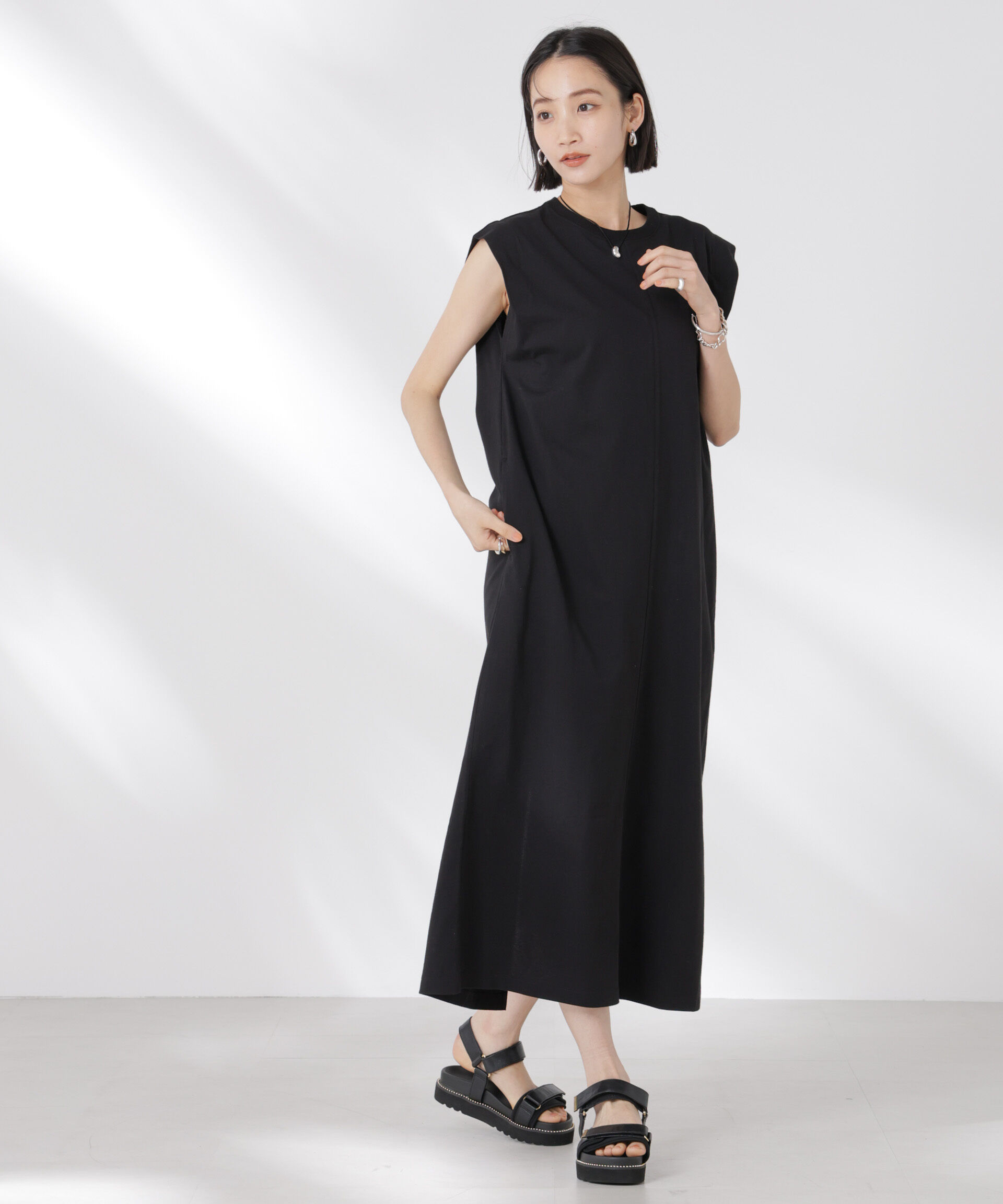 nano･universe「STORATECH 機能素材タックスリーブカットワンピース」|ワンピース|