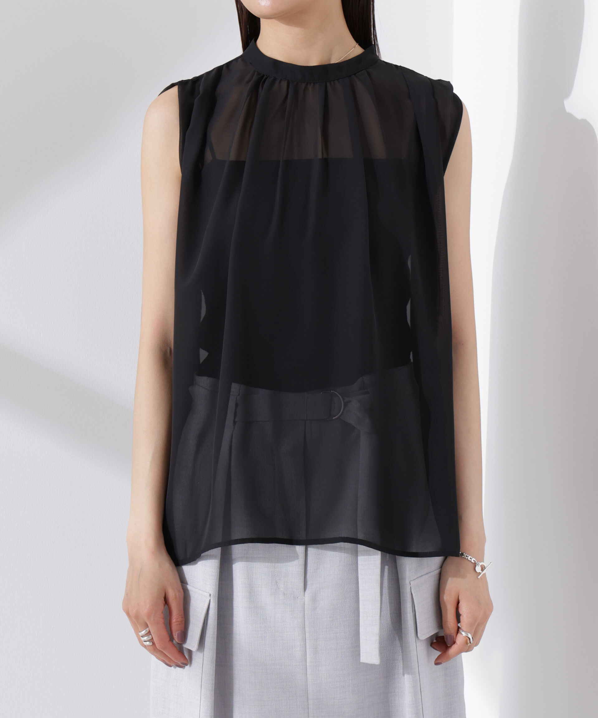 nano･universe「シアージョーゼットギャザーノースリーブブラウス」|シャツ・ブラウス|