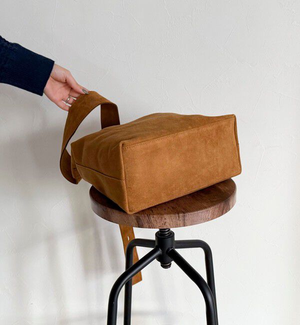 fredy emue「フェイクスエードアジャストワンハンドルバッグ」|ショルダー・メッセンジャー|