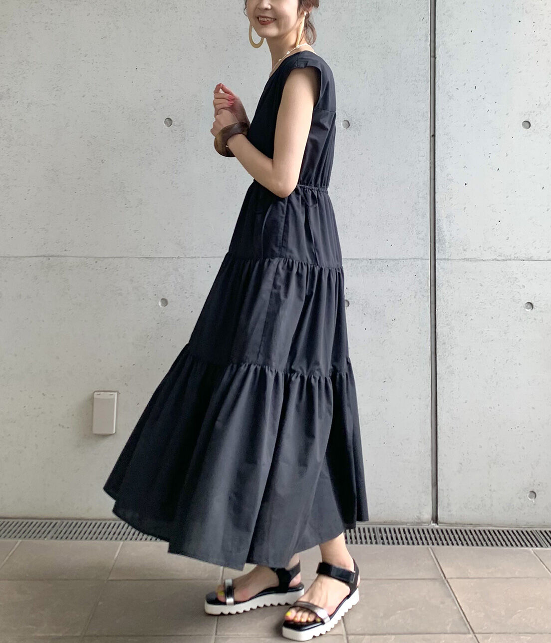 Juze「軽量スクエアトゥ厚底サンダル」|サンダル|