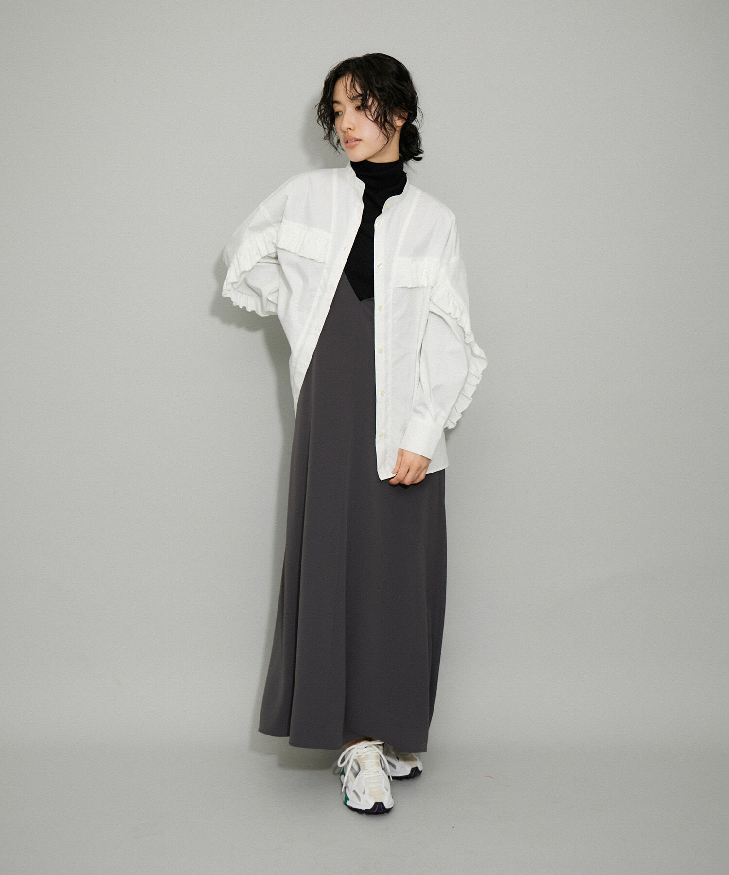 ADAM ET ROPE'「【WEB限定】フリルスタンドカラーブラウス」|シャツ・ブラウス|