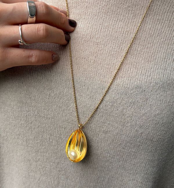 Rouge vif「【Caline Paris/カリーヌパリ 】ゴールドチャームネックレス」|ネックレス|