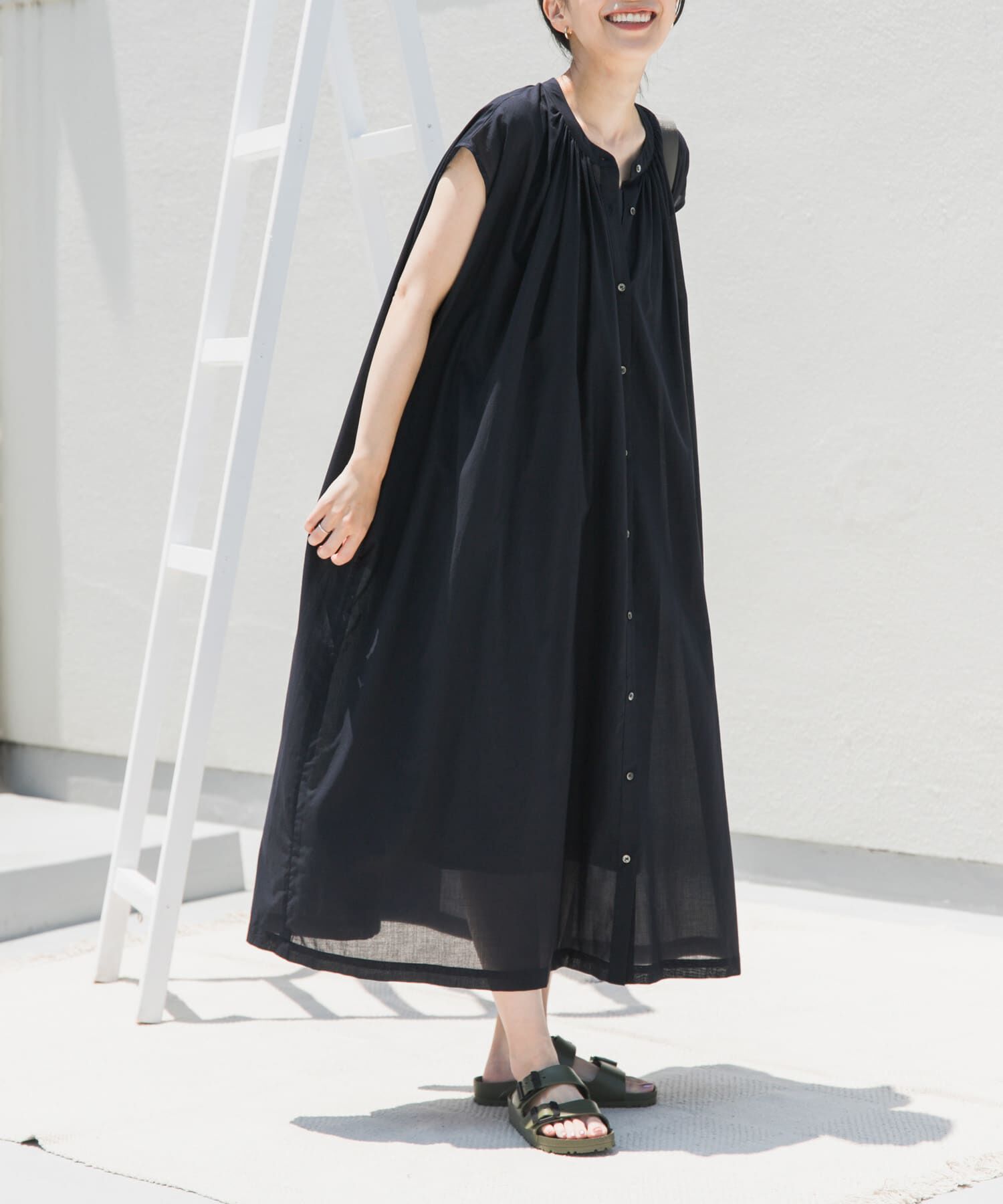 URBAN RESEARCH DOORS「コットンボイルギャザーフレンチワンピース」|ワンピース|