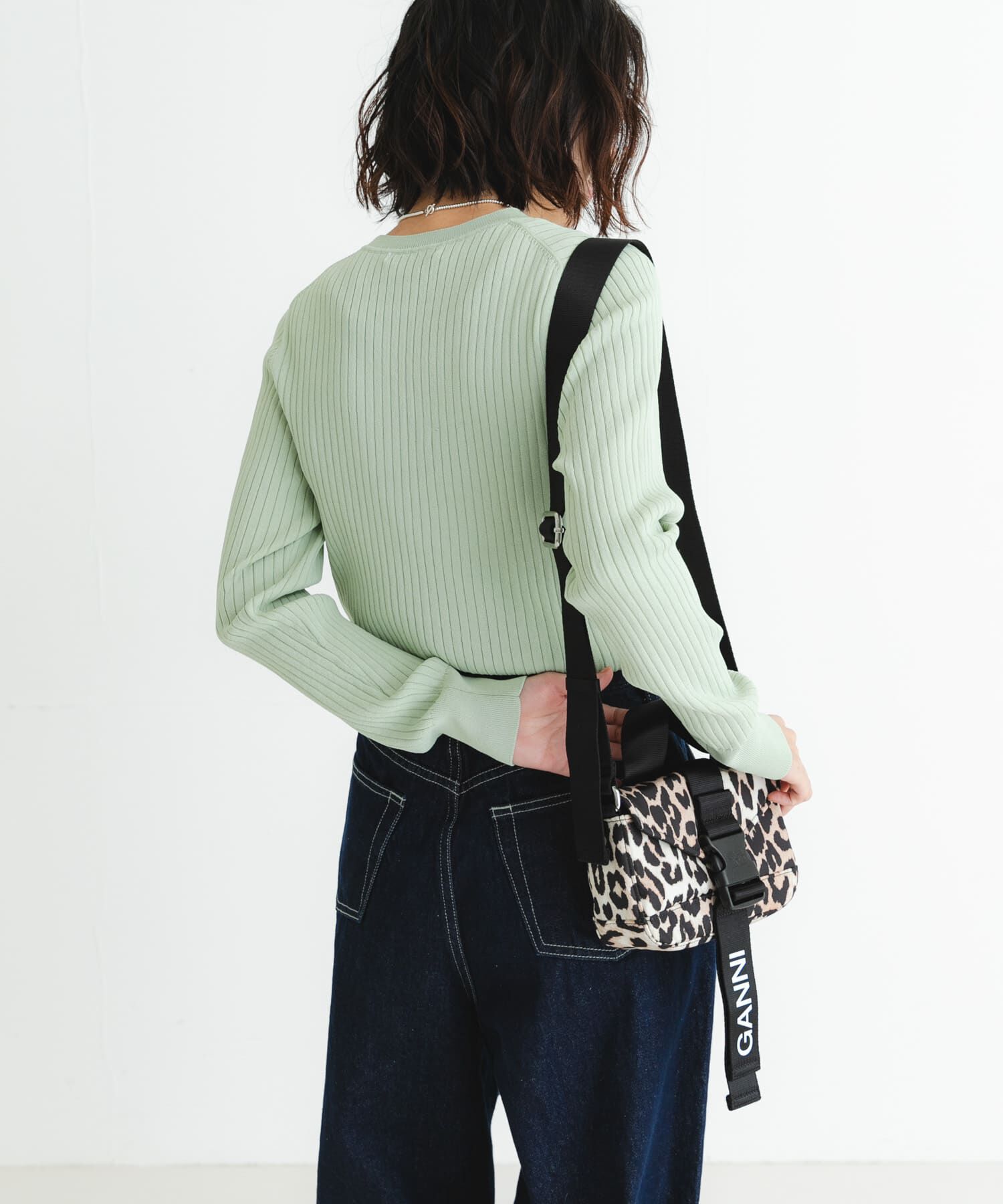 URBAN RESEARCH「『WEB限定』クルーネックコンパクトリブニット」|ニット・セーター|