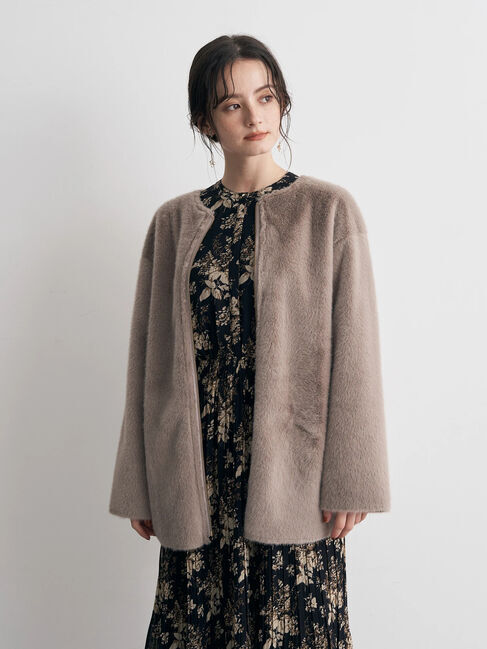 YECCA VECCA「フェイクファーコート」|ノーカラーコート|