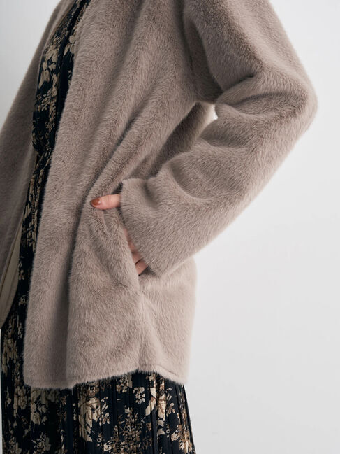 YECCA VECCA「フェイクファーコート」|ノーカラーコート|