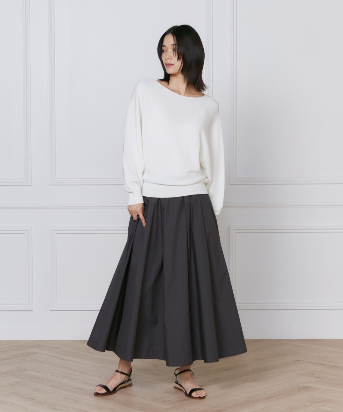 INED「《大きいサイズ》タックスカート」|フレア|