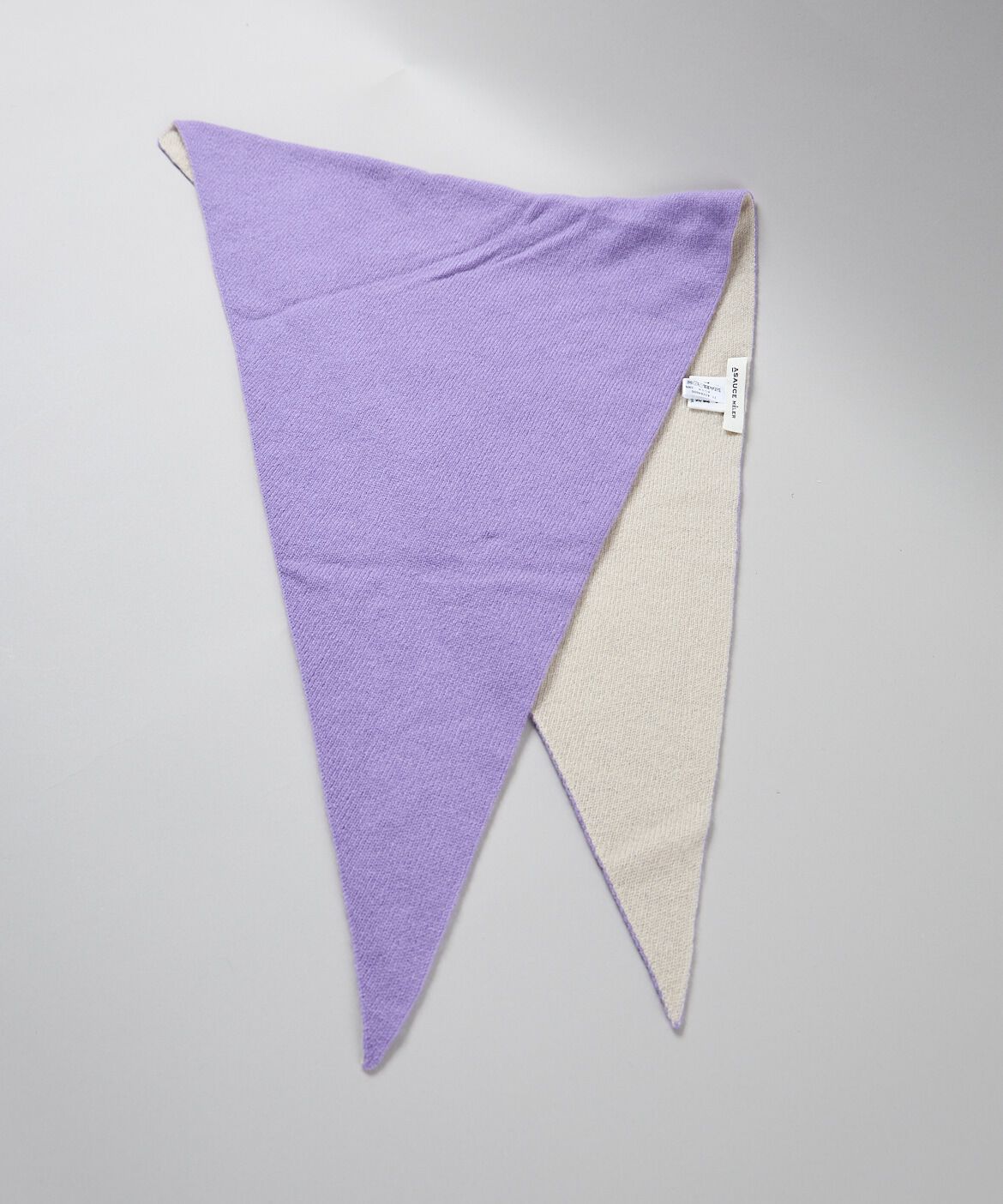 INED「シームレストライアングルニットスカーフ」|ストール|