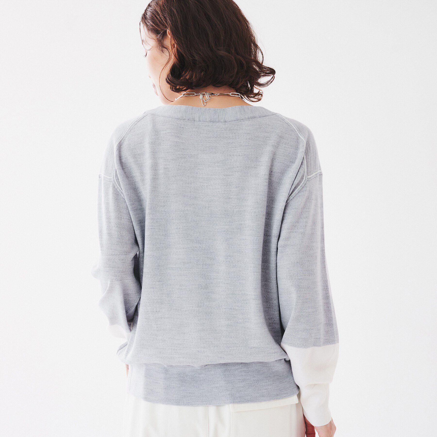 UNTITLED「【袖口カラーがアクセントに！】クルーネック ハイゲージニット」|ニット・セーター|