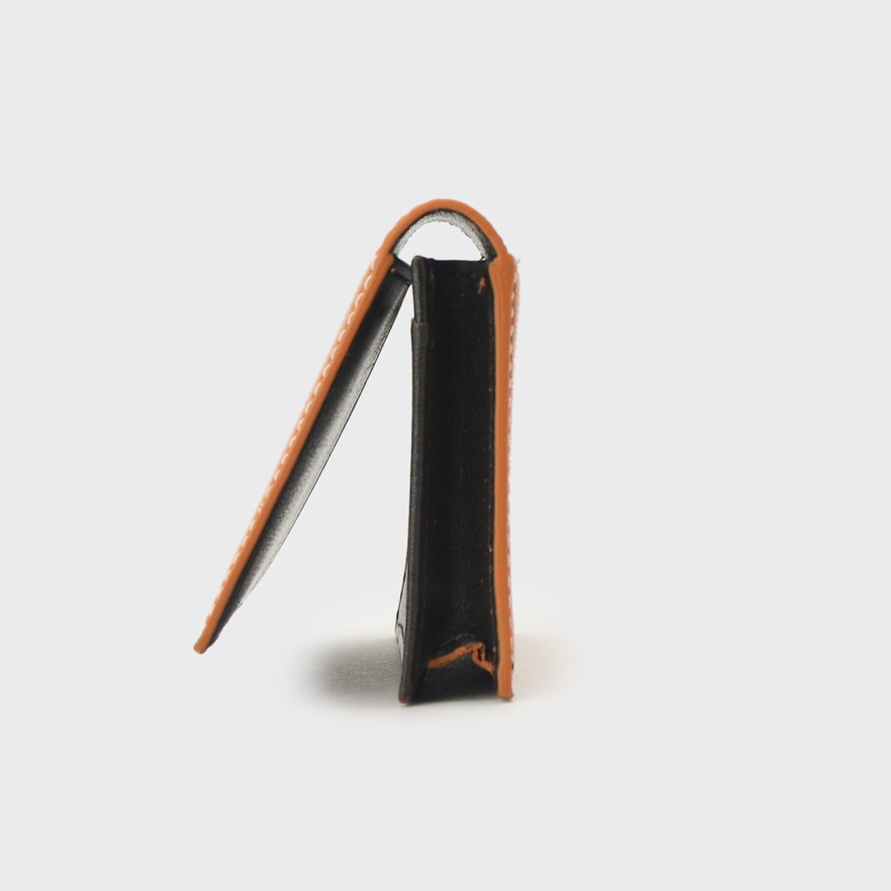 TAKEO KIKUCHI「アニリンゴート 名刺入れ」|名刺入れ・カードケース|