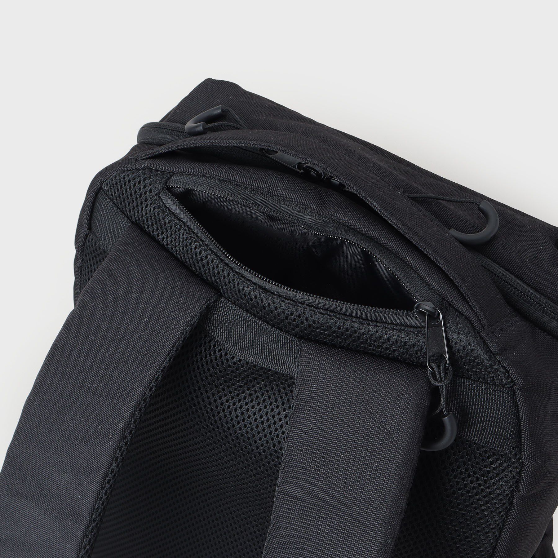 tk.TAKEO KIKUCHI「【撥水/収納力/ONOFF兼用】機能性バックパック／リュックサック」|リュック|