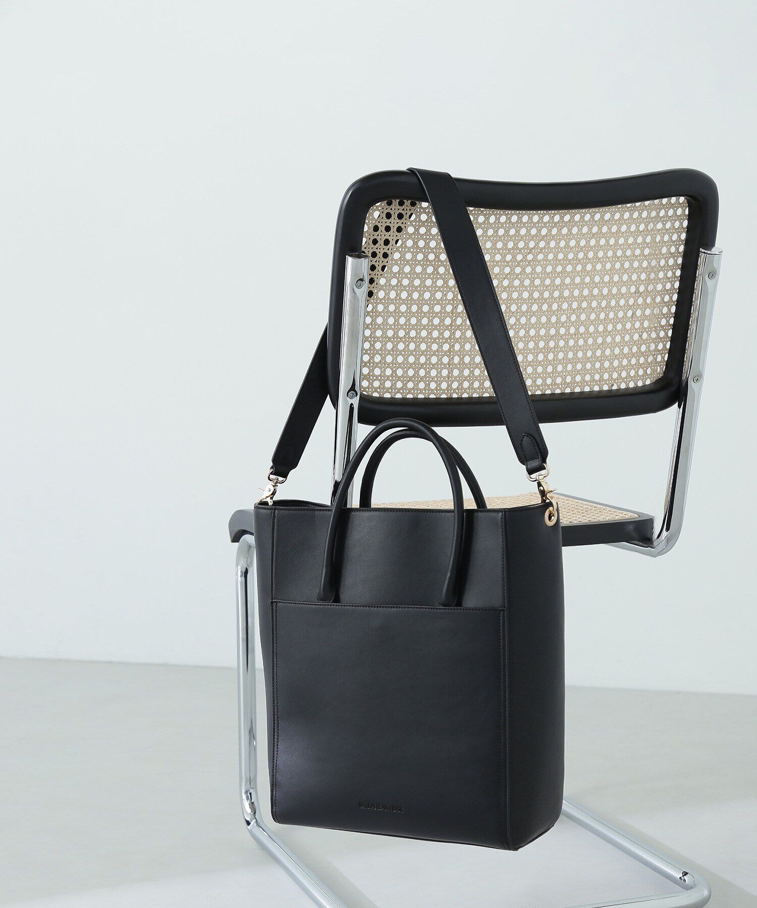  「バーティカルキャリーオントートバッグ」|トートバッグ|クロ