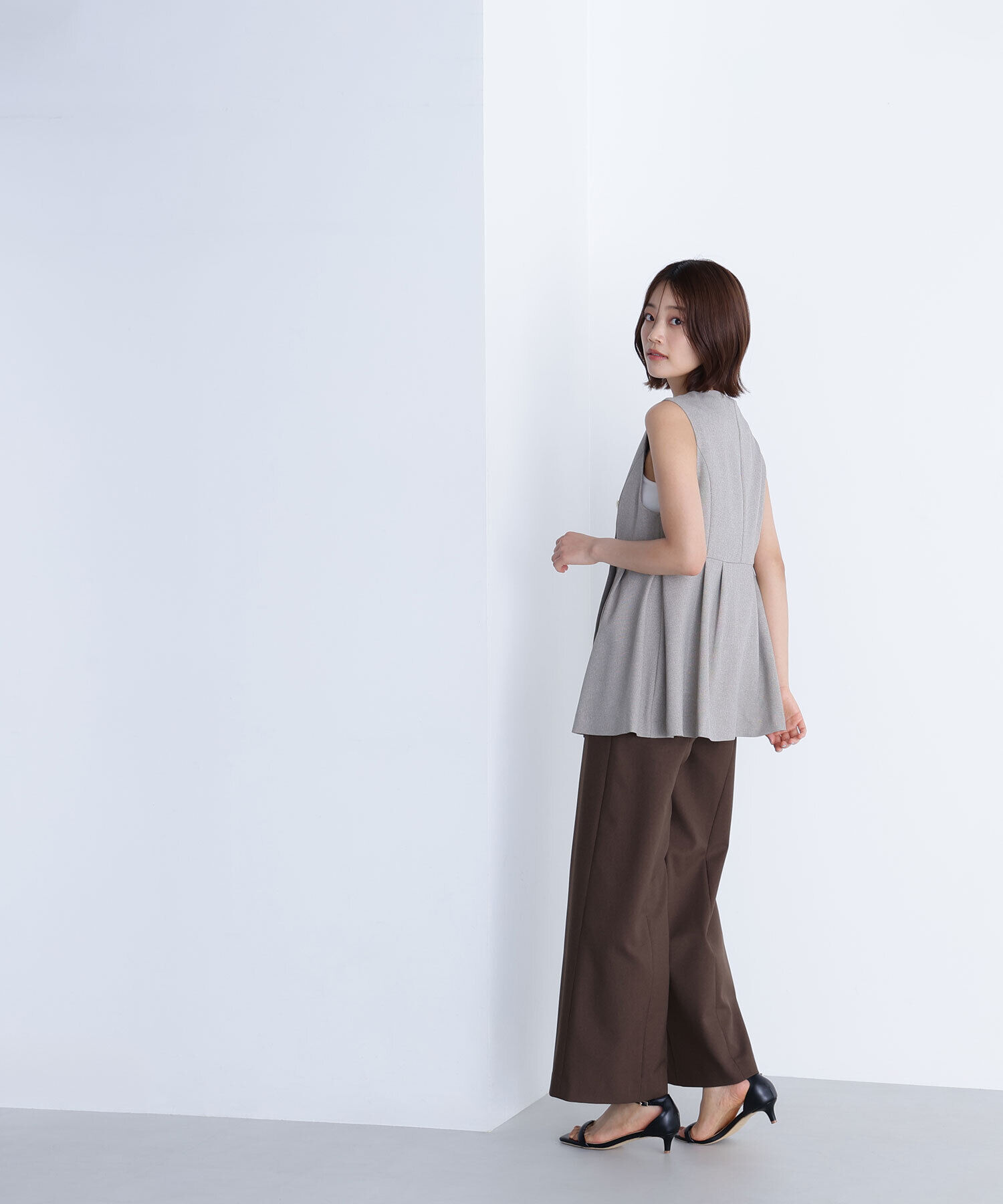  「メタルボタンペプラムジレ」|ブルゾン・スタジャン|