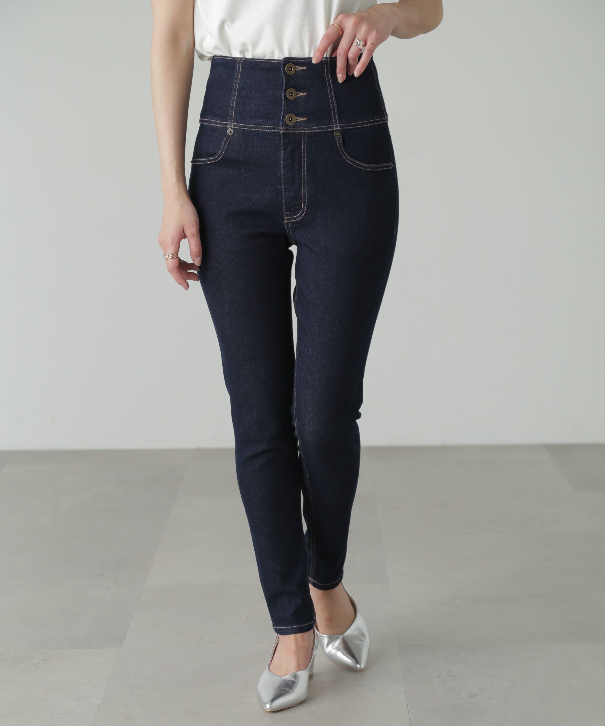  「ハイウエストボタンフライスキニーデニムパンツ」|その他|