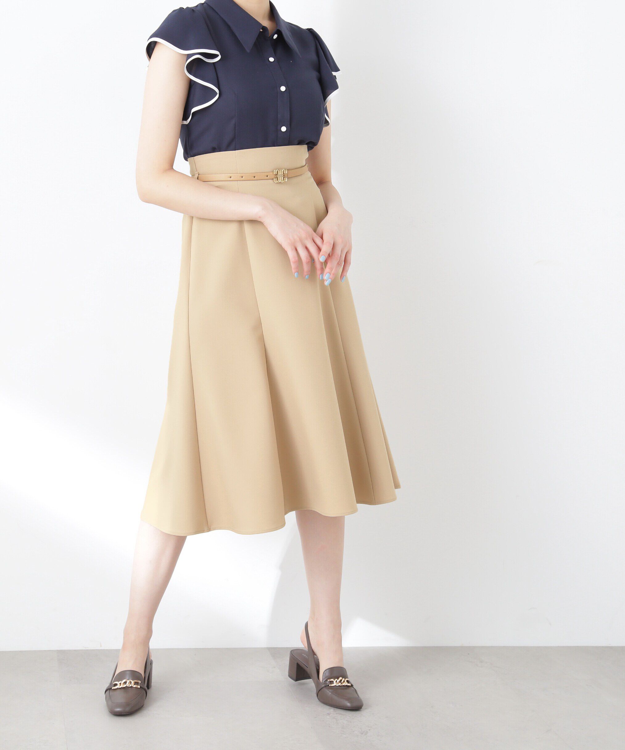 「ベルトツキセミフレアスカート」|スカート|ベージュ