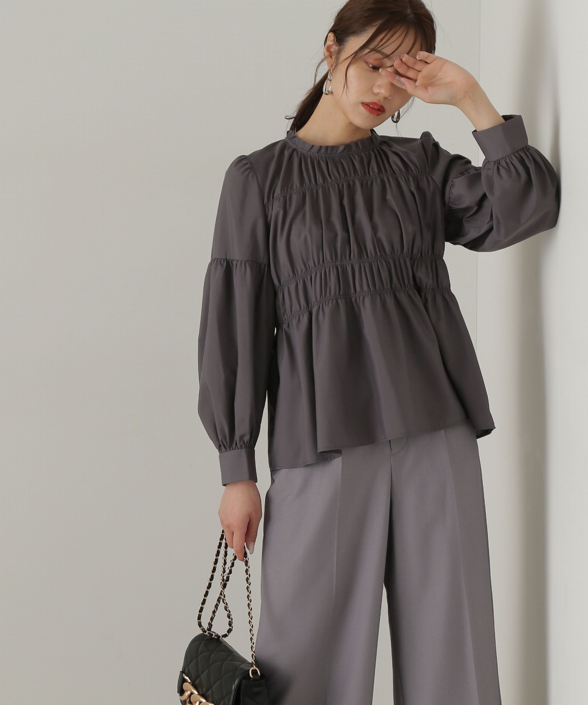 PROPORTION BODY DRESSING「シャーリングチュニックブラウス24AW」|シャツ・ブラウス|