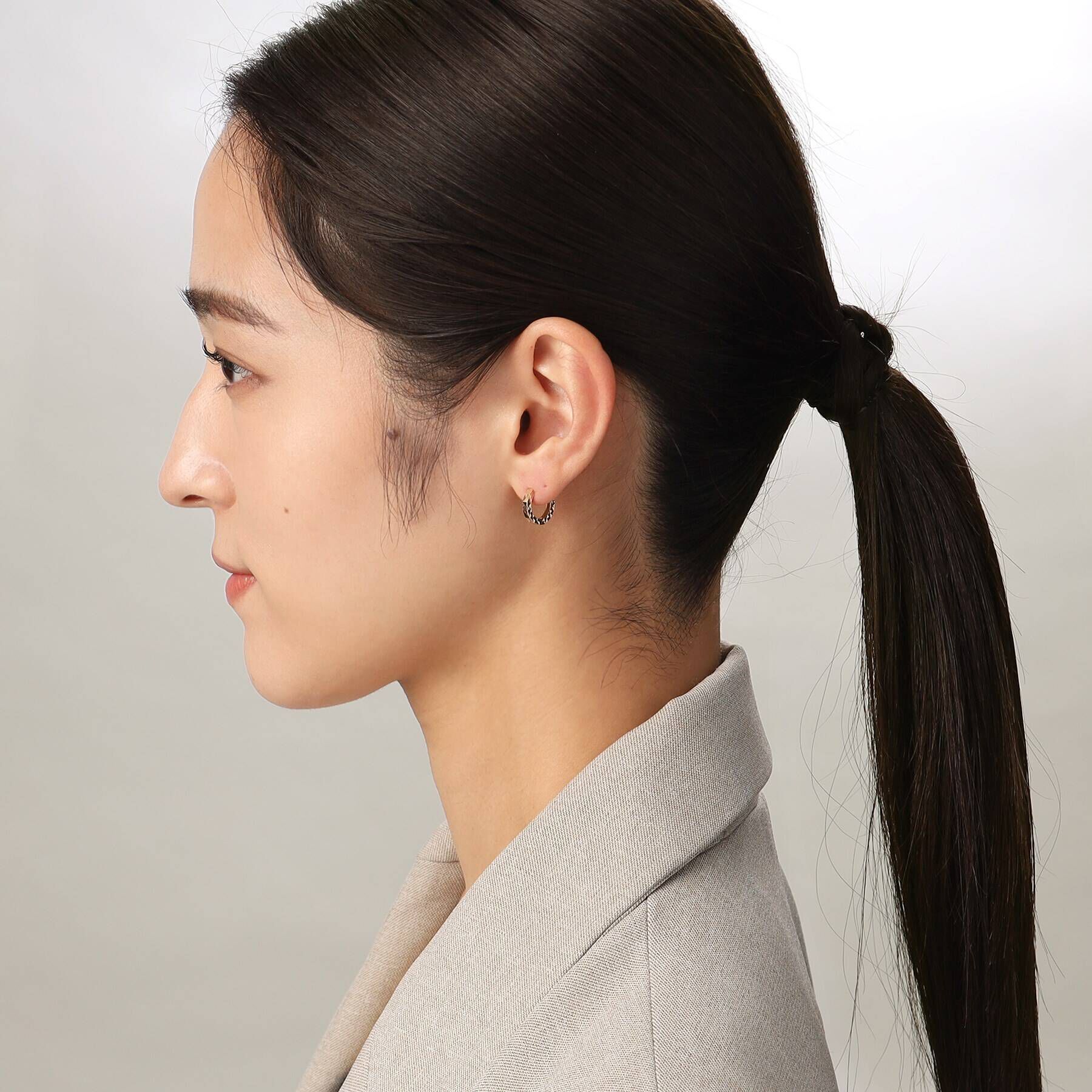 COCOSHNIK「K10ミラーカット中折れ フープピアス」|ピアス|