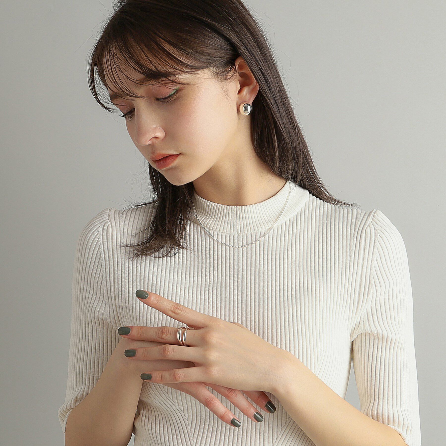 COCOSHNIK ONKITSCH「シルバー ハギーピアス ボールL」|ピアス|