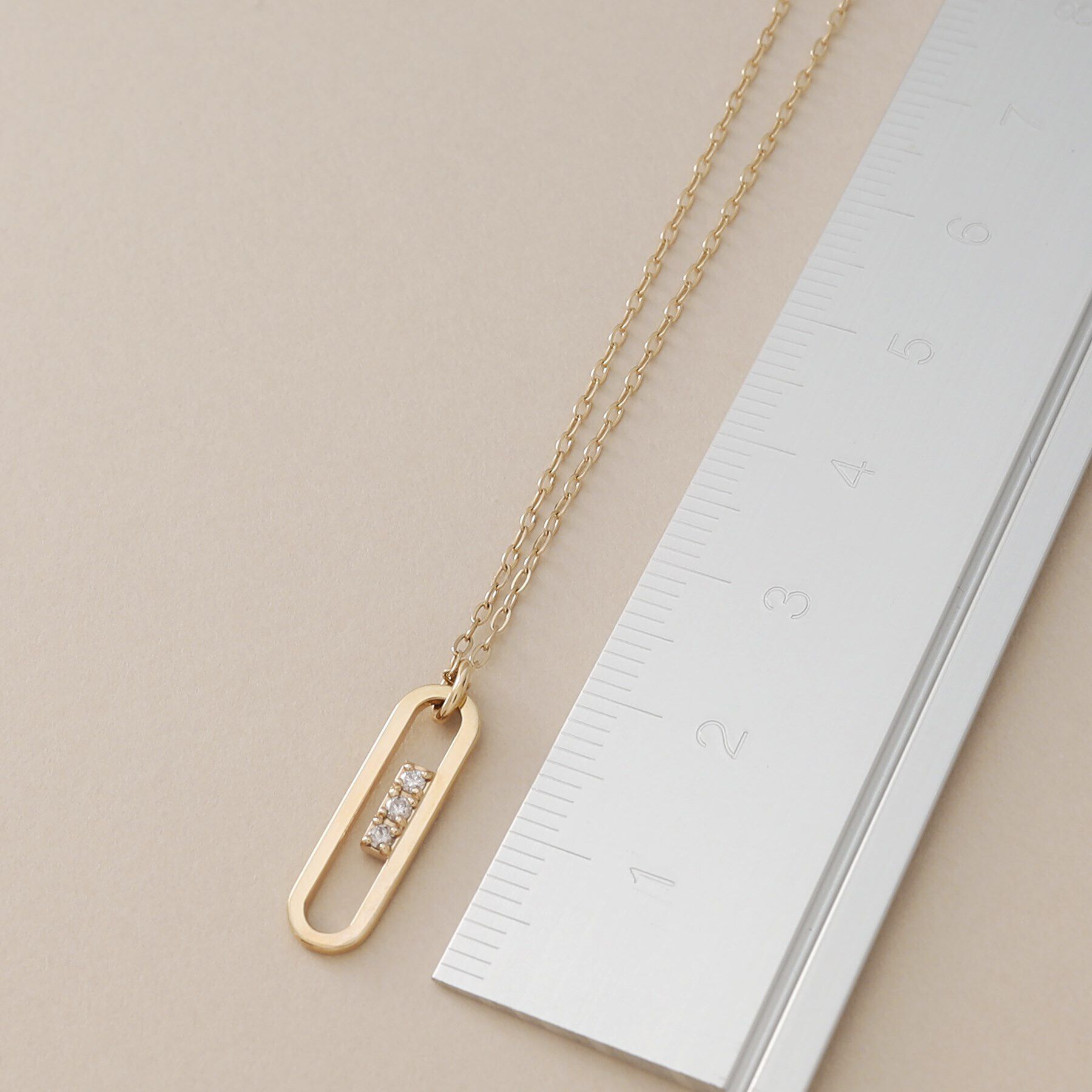 COCOSHNIK「K10ダイヤモンド トラックフレーム ネックレス」|ネックレス|