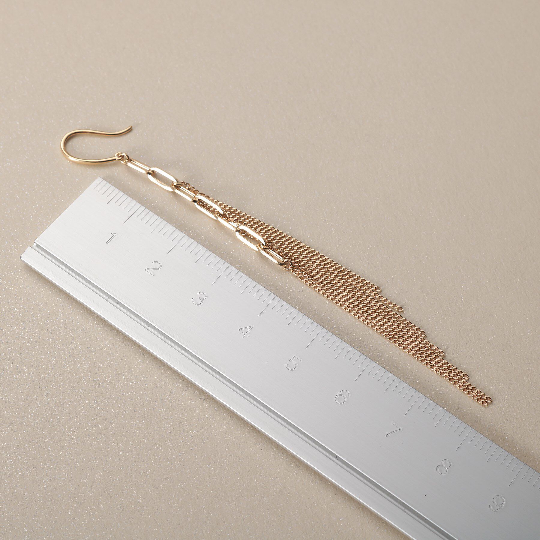 COCOSHNIK「K10中空プリムキヘイフリンジ フックピアス」|ピアス|