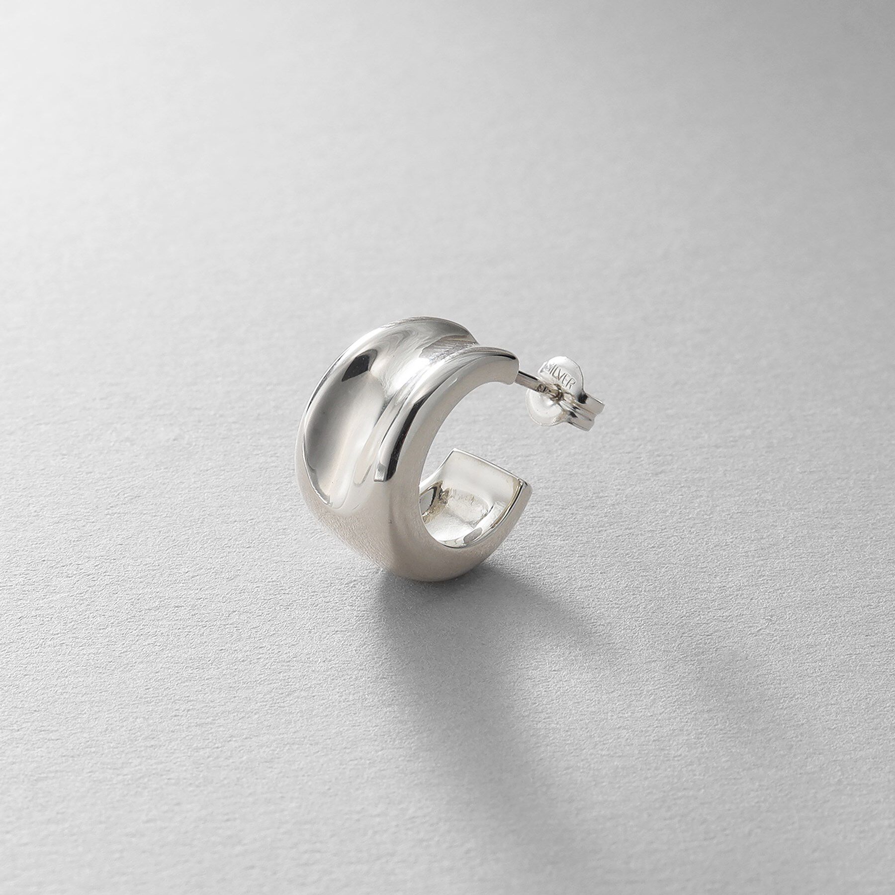 COCOSHNIK ONKITSCH「シルバー コンケイブピアス」|ピアス|