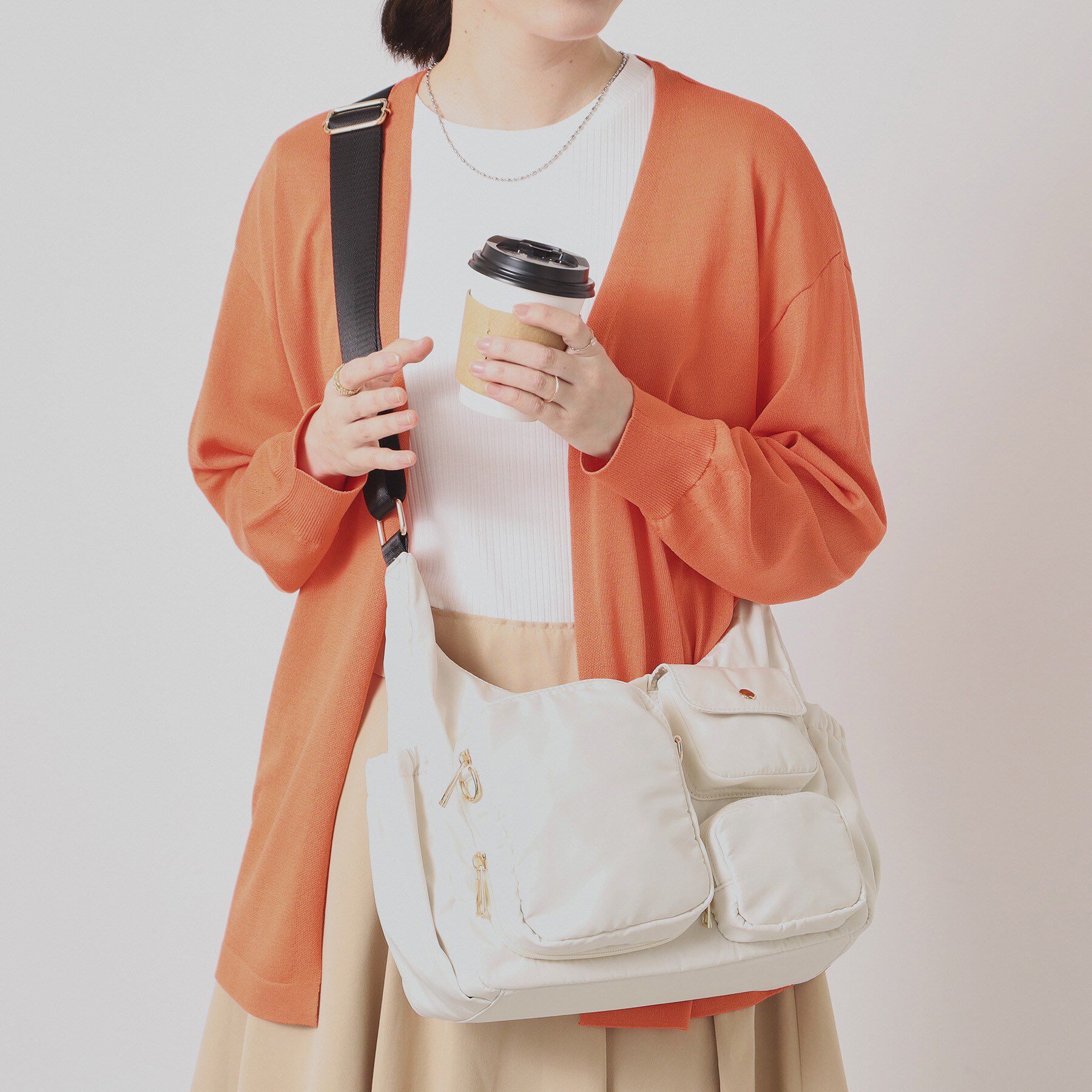 ITS&rsquo;DEMO「着脱ポケット2WAYショルダー」|ショルダー・メッセンジャー|アイボリー(004)