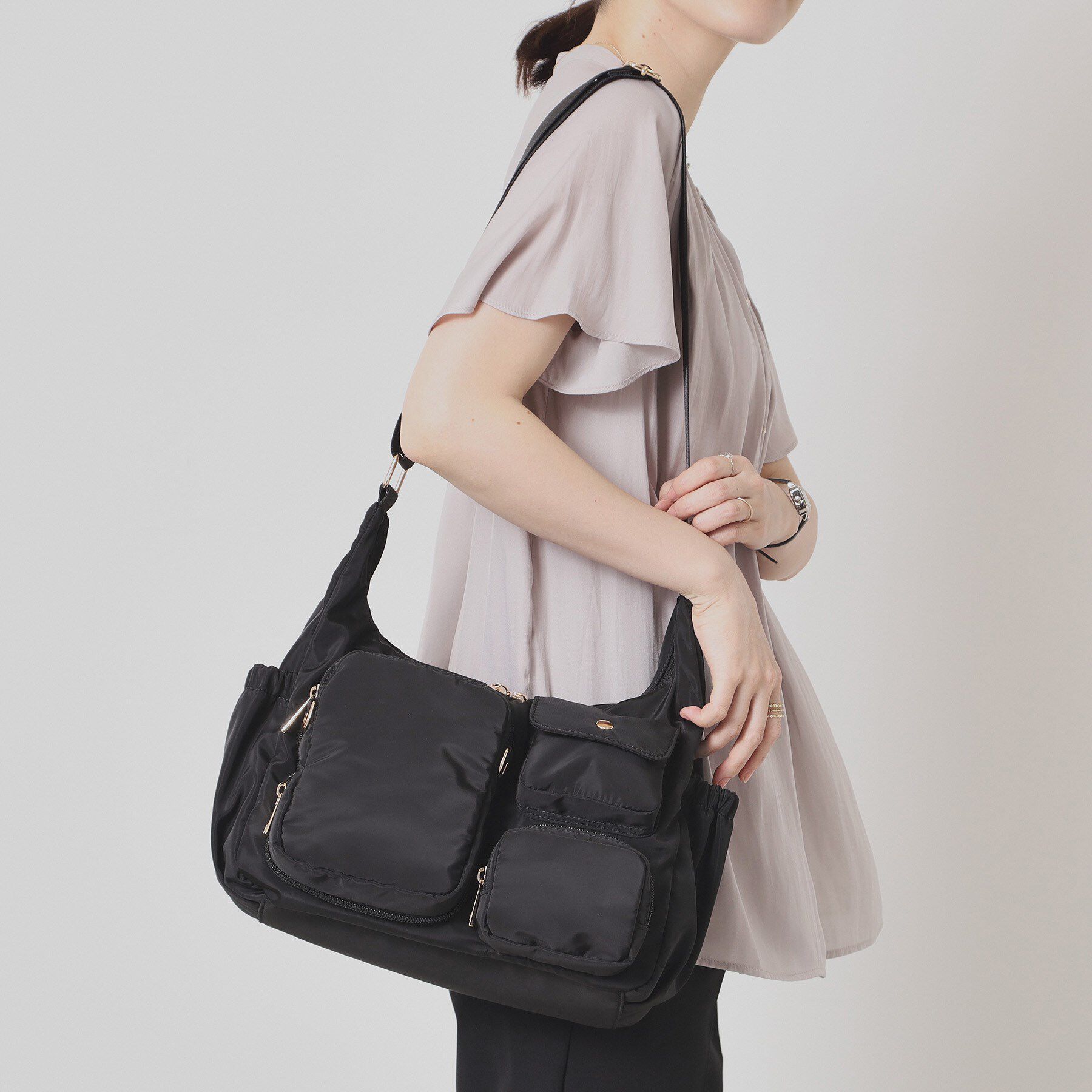 ITS&rsquo;DEMO「着脱ポケット2WAYショルダー」|ショルダー・メッセンジャー|ブラック(019)