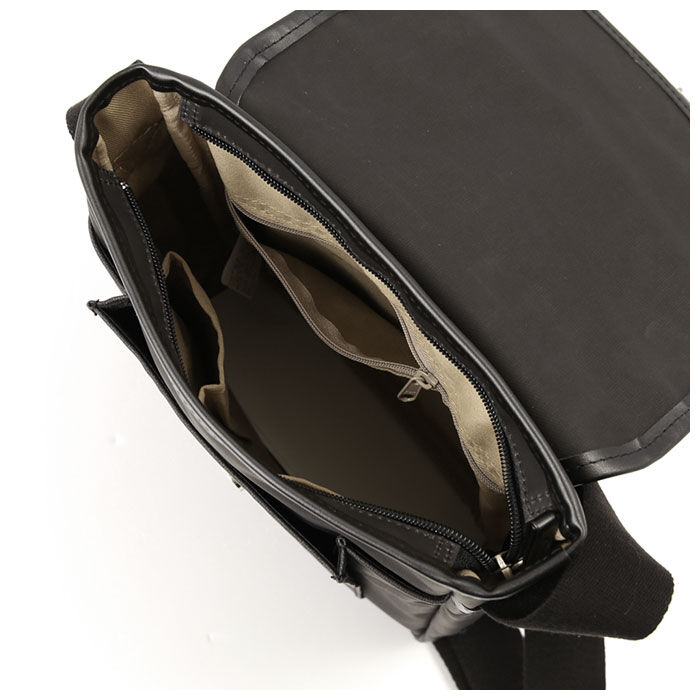 BACKYARD FAMILY「ショルダーバッグ メンズ 斜めがけ 通販 かっこいい 40代 50代 メンズバッグ a5」|ショルダー・メッセンジャー|