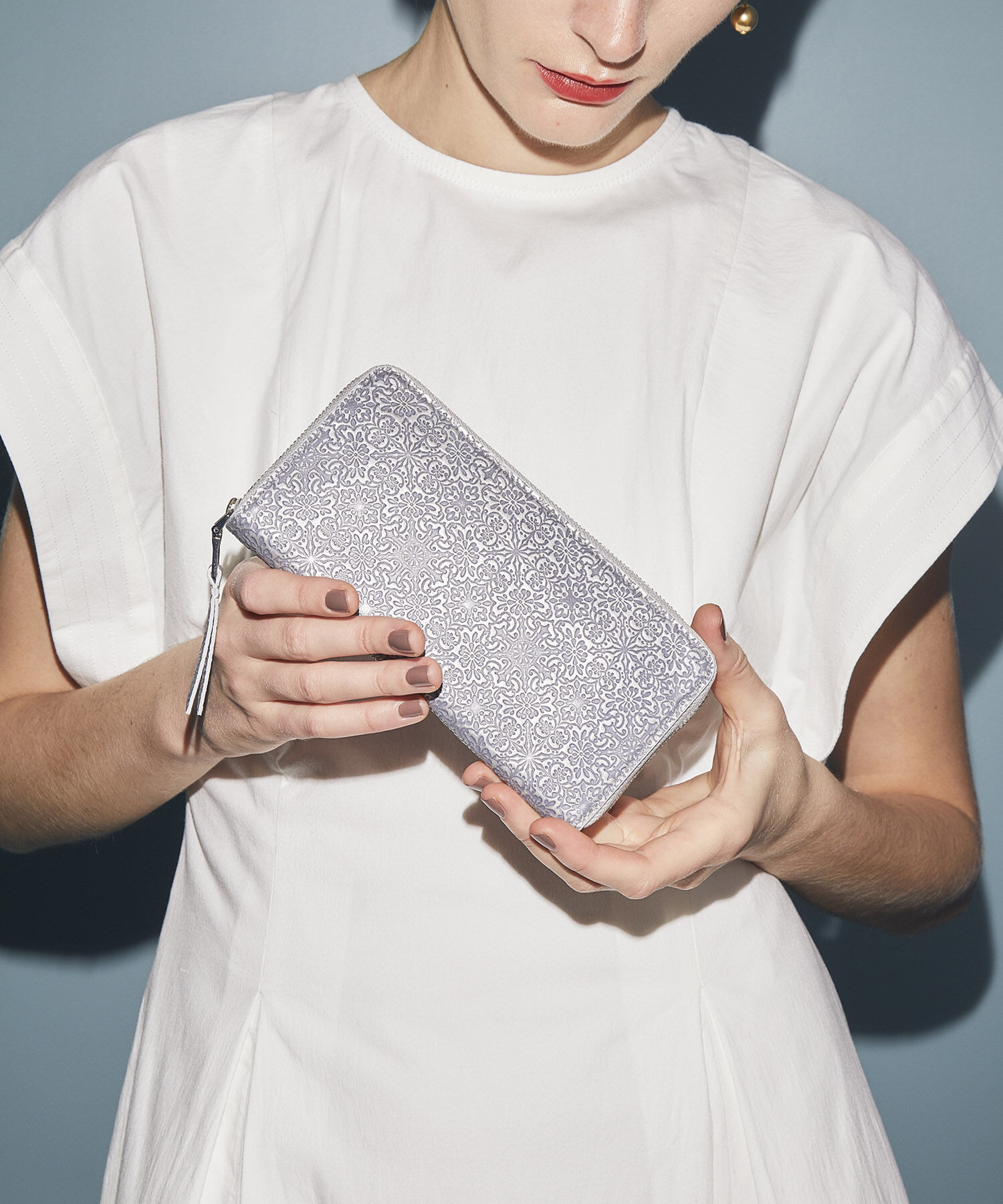 TOPKAPI TREASURE「【TREASURE TOPKAPI】オリジナル エンボスレザー ラウンド 長財布」|財布|シルバー