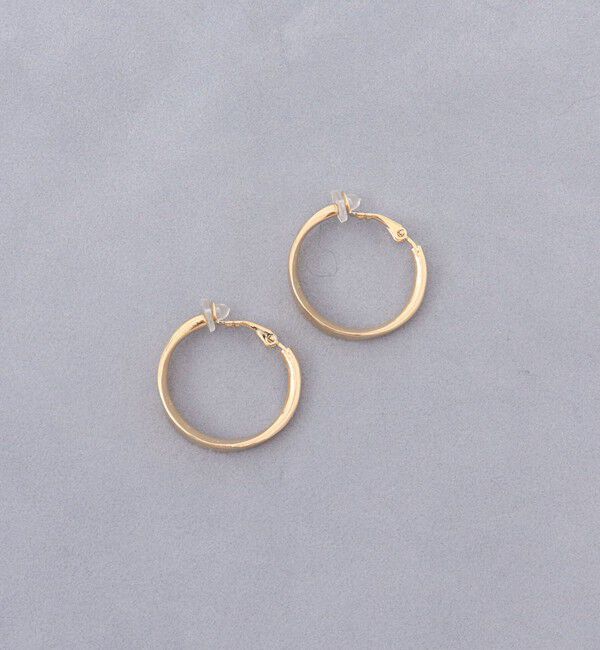 grace grace「ニュアンスG型イヤリング」|イヤリング|ゴールド