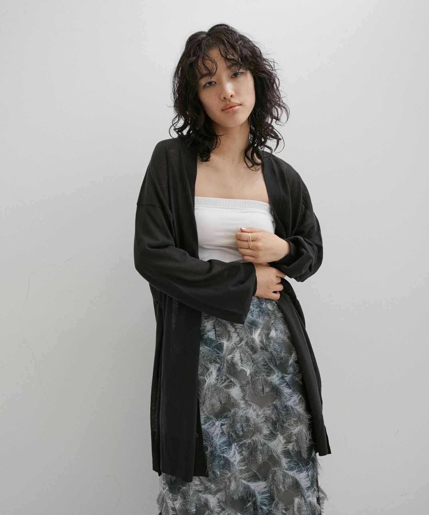 ADAM ET ROPE'「【WEB限定】麻調 ロングルーズ シアー サマーニット ロングカーディガン / ユニセックス」|カーディガン|