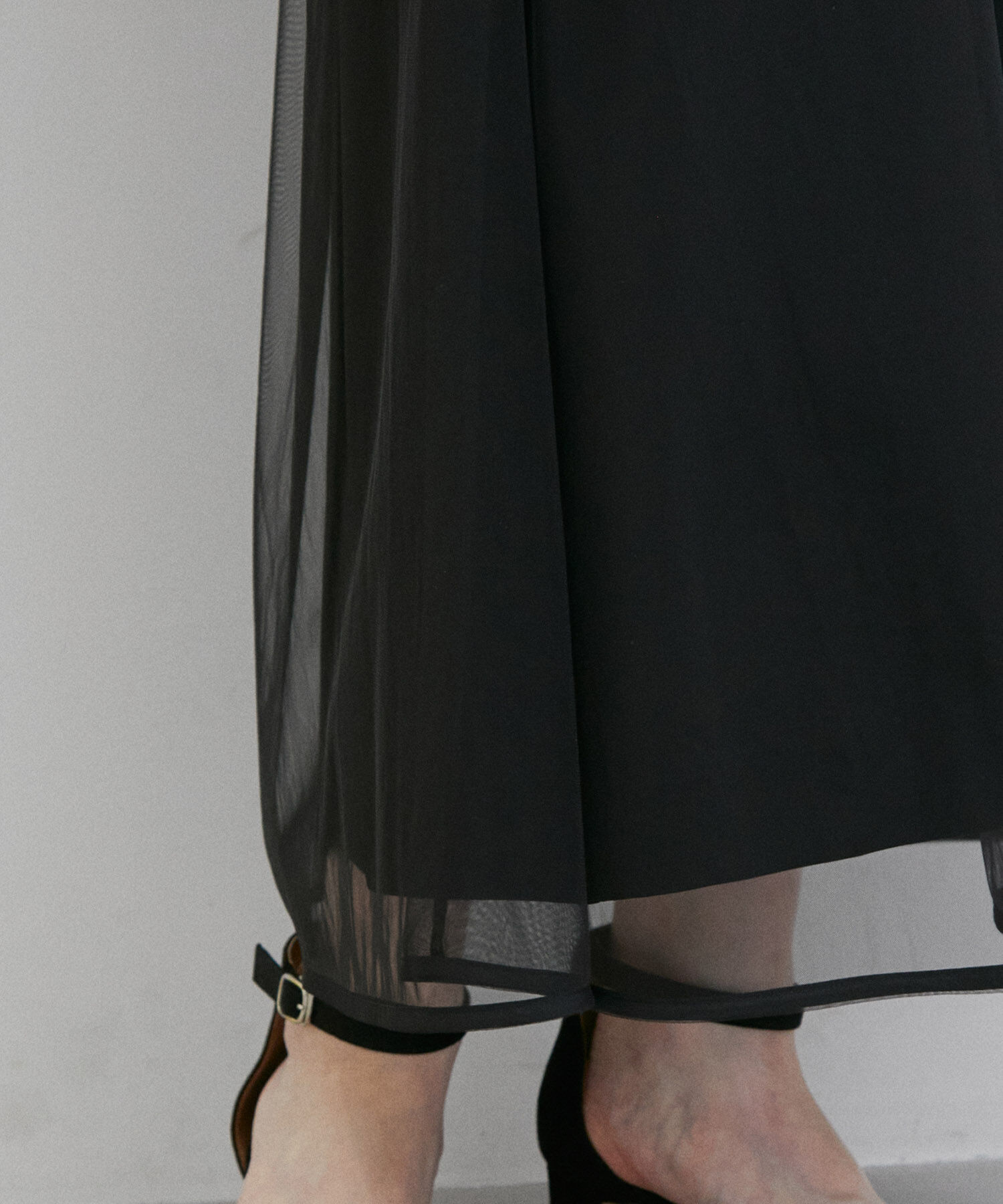 ADAM ET ROPE'「【WEB限定(一部店舗展開あり)】〈SETアイテム〉チュールレイヤードキャミドレス」|ワンピース|