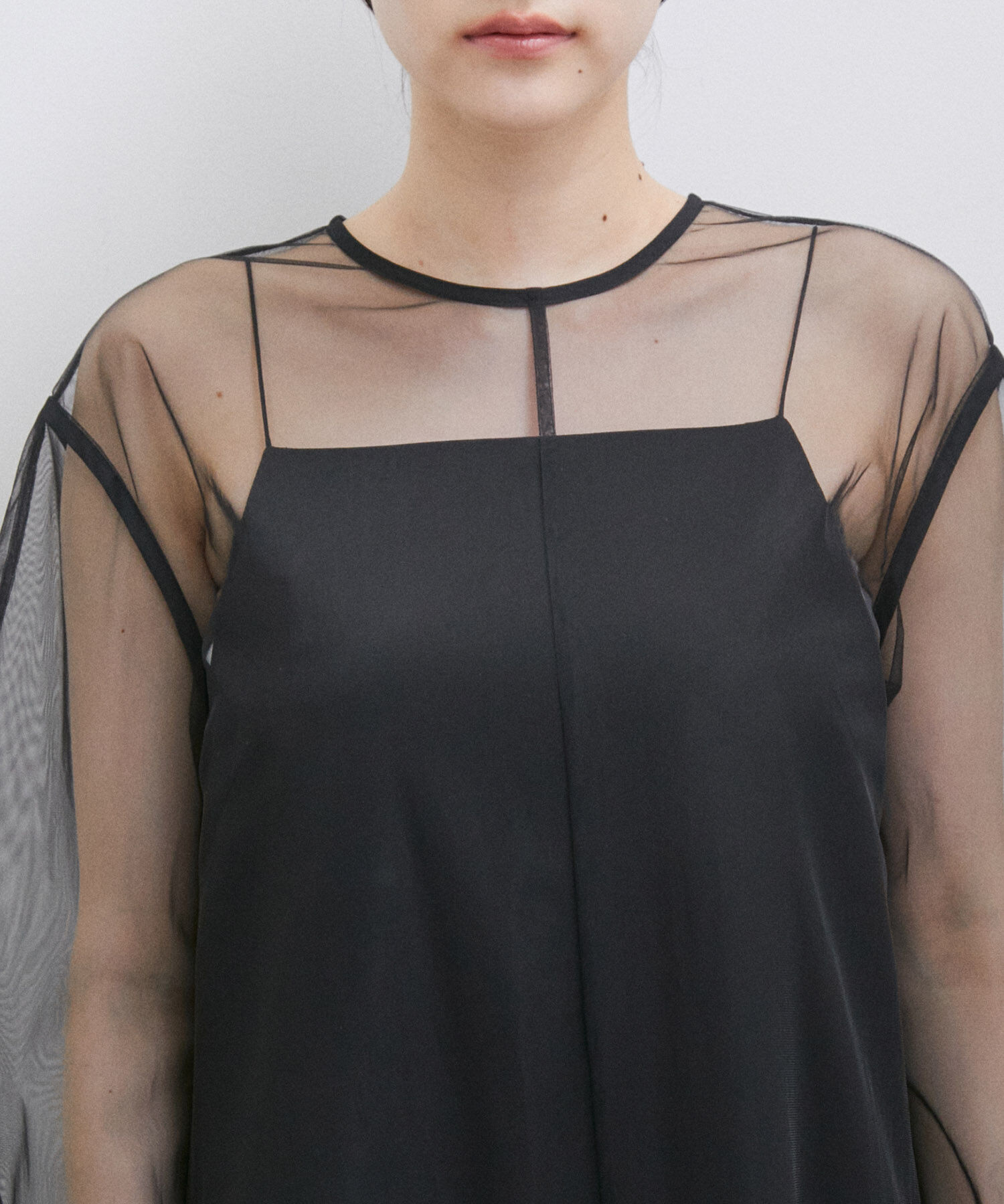 ADAM ET ROPE'「【WEB限定(一部店舗展開あり)】〈SETアイテム〉チュールレイヤードキャミドレス」|ワンピース|