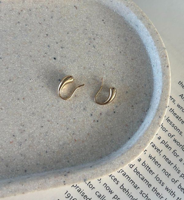  「〈GOLDY/ゴールディ〉ドロップフックピアス」|リング|