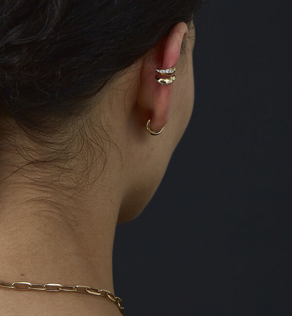 The Store by C' 「【LIZZIE MANDLER】Small Pave Crescent Hoop」|ピアス|