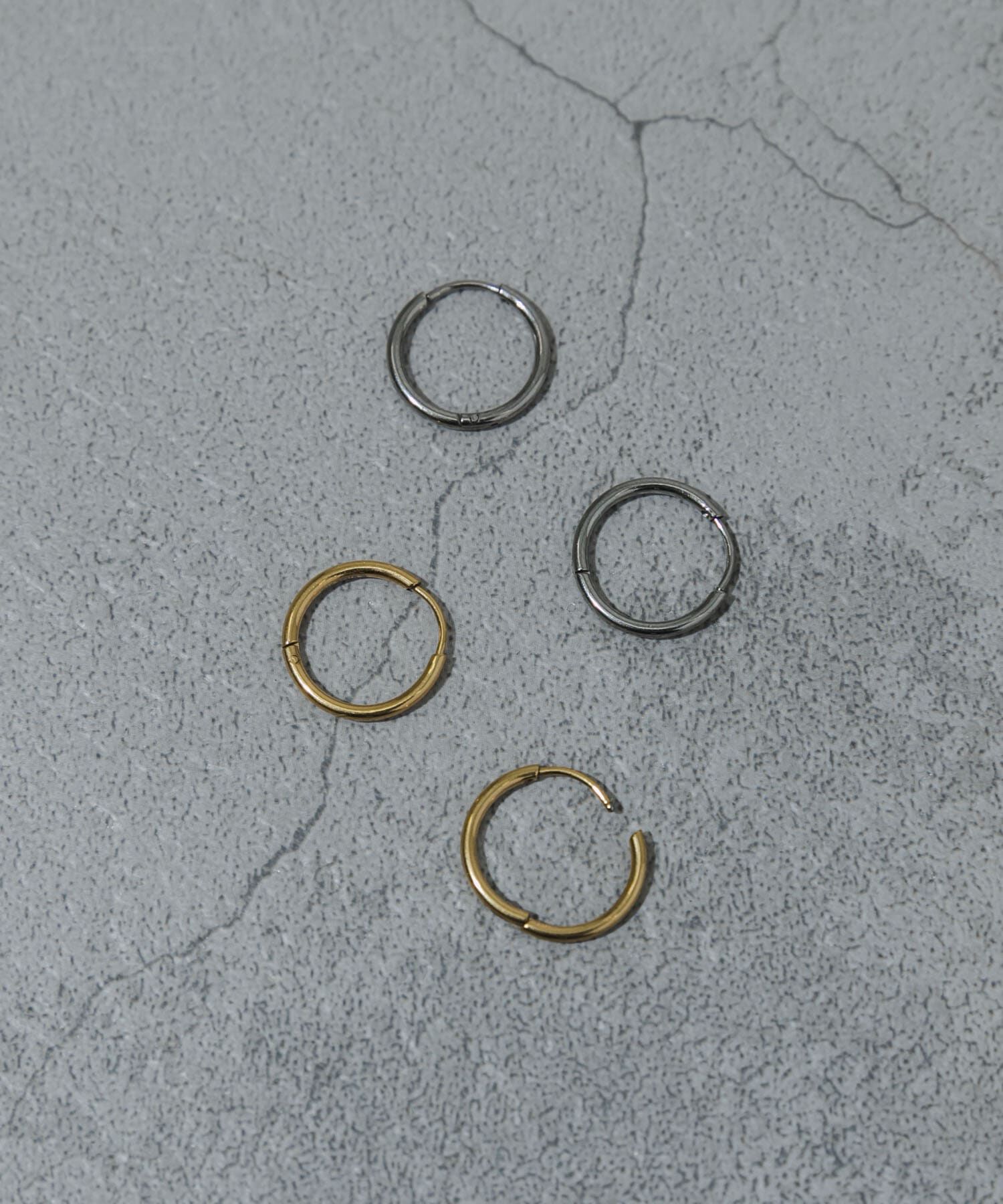 SMELLY「ステンレスミニフープピアス」|ピアス|